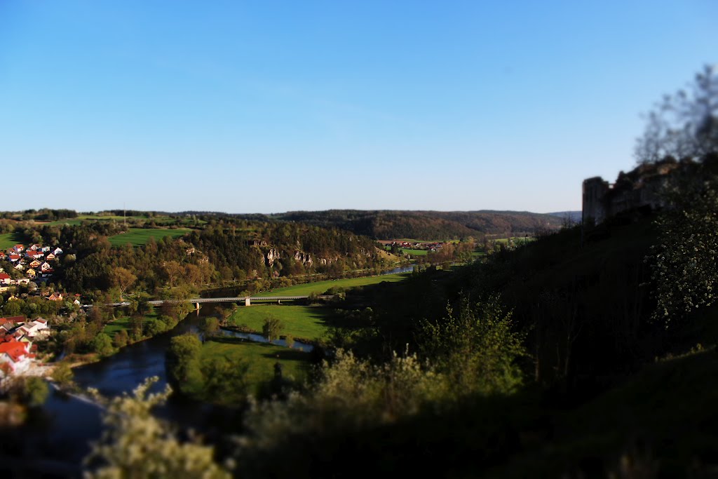 Blick ins Naabtal Richtung Regensburg by Rene Soukup