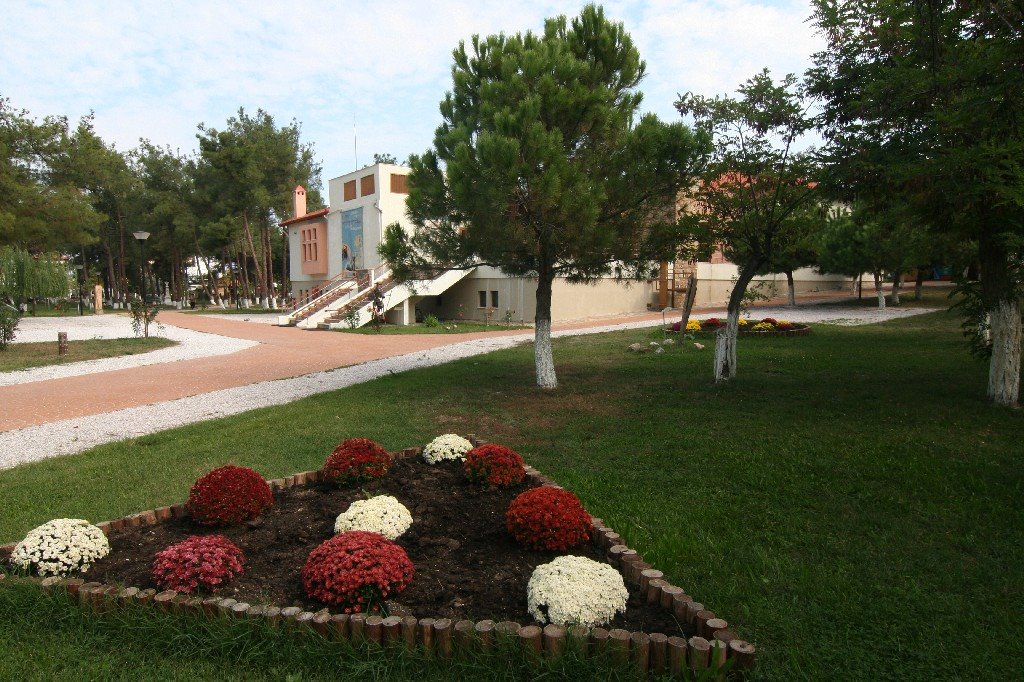 Cultural Centre of Ierissos 2 by vorinos