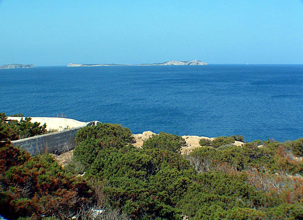 Isla de Conilleros from Cap Negret by chris65