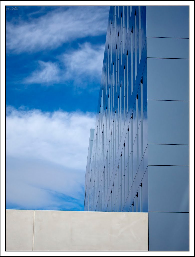 Hospital y cielo by Jesu García