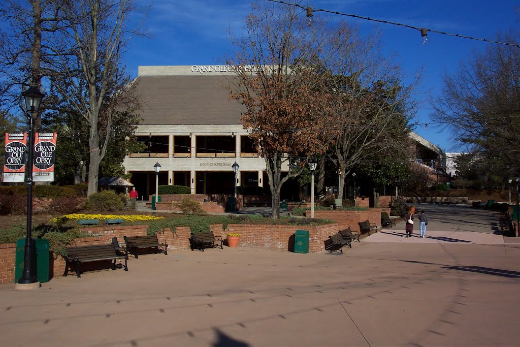 Grand Ole Opry by Mike Kurtzman