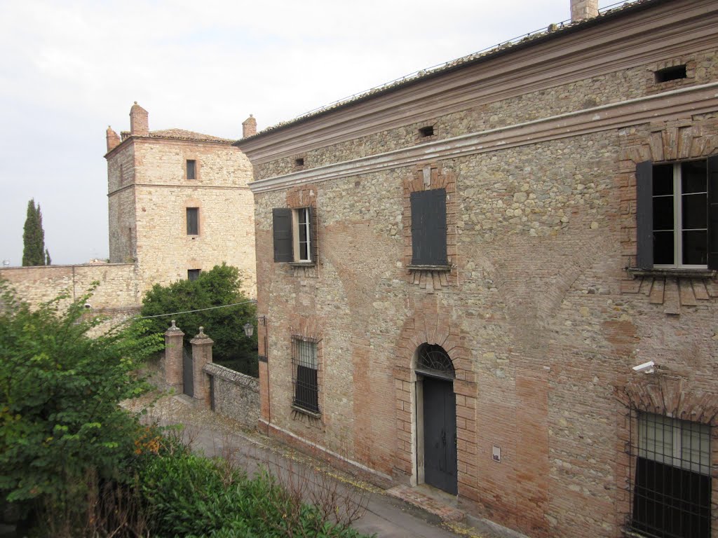 Castello di Serravalle - Palazzo Borradiferro by Klaus Specht