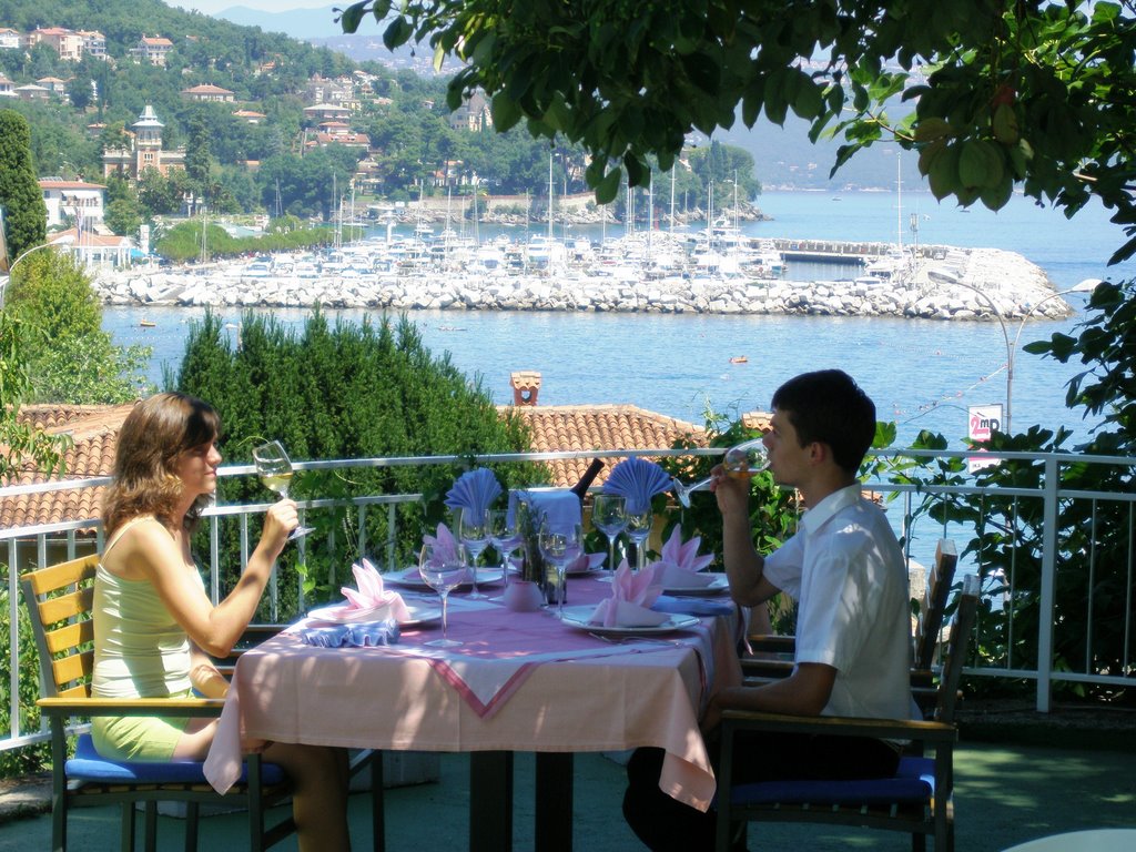 Restaurant "Triestina" in Ičići by Silvio Eric