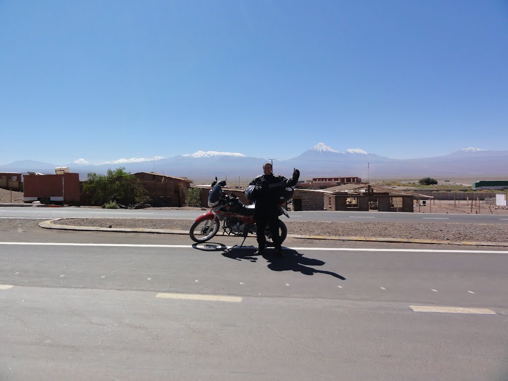 Vulção Licancabur ao fundo - San Pedro do Atacama by cgrossato