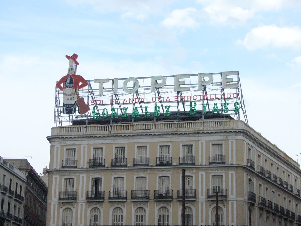 Tio Pepe en Puerta del Sol by Marco Busani