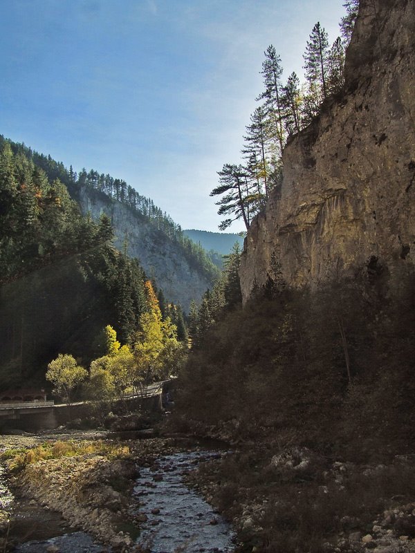 Trigrad Gorge by Tencho Petkov