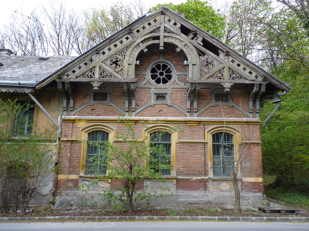 Budapest - Maison Abandonnée (2012) by greg-007