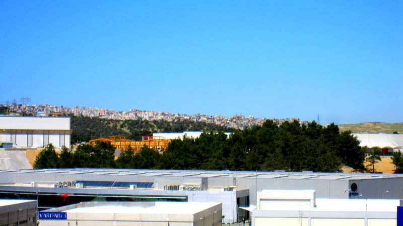 İzmir ve park manzarası by Osman Ünlü