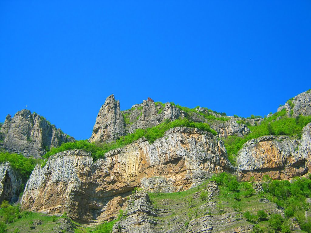 Скалите край Лакатник The rocks near Lakatnik by Boris Krastev