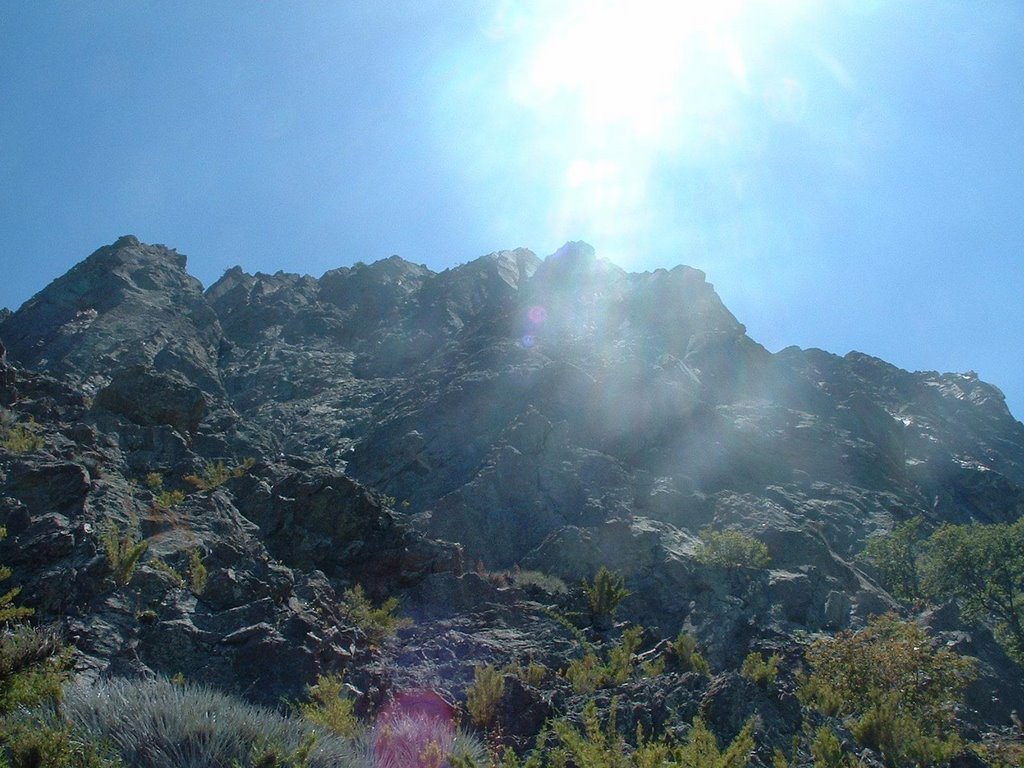 Cumbre Cerro la Campana by Sebastián Valdivia. …