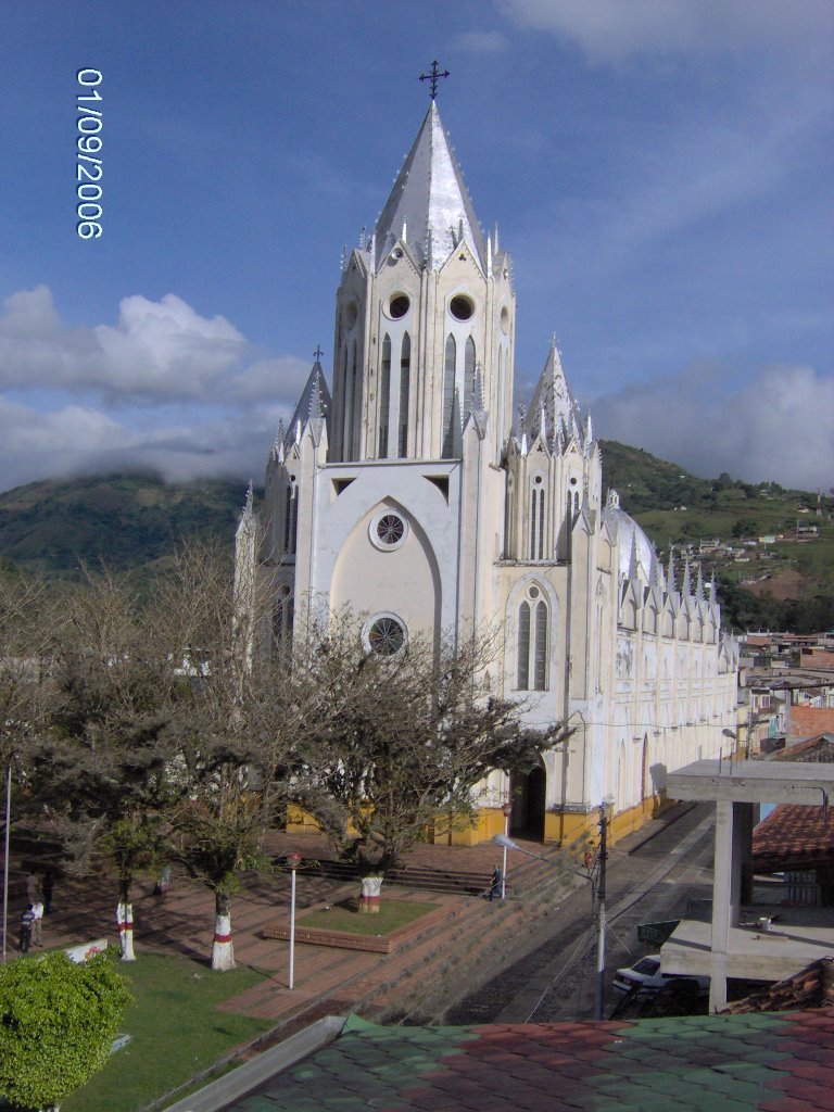 Iglesia San Antonio de Pregonero. Táchira by Francisco De la Cruz