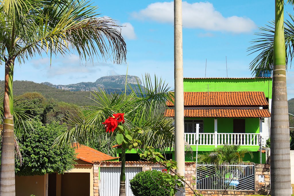 Praça da igreja em Cristália, Minas Gerais by Clésio Robert Caldei…