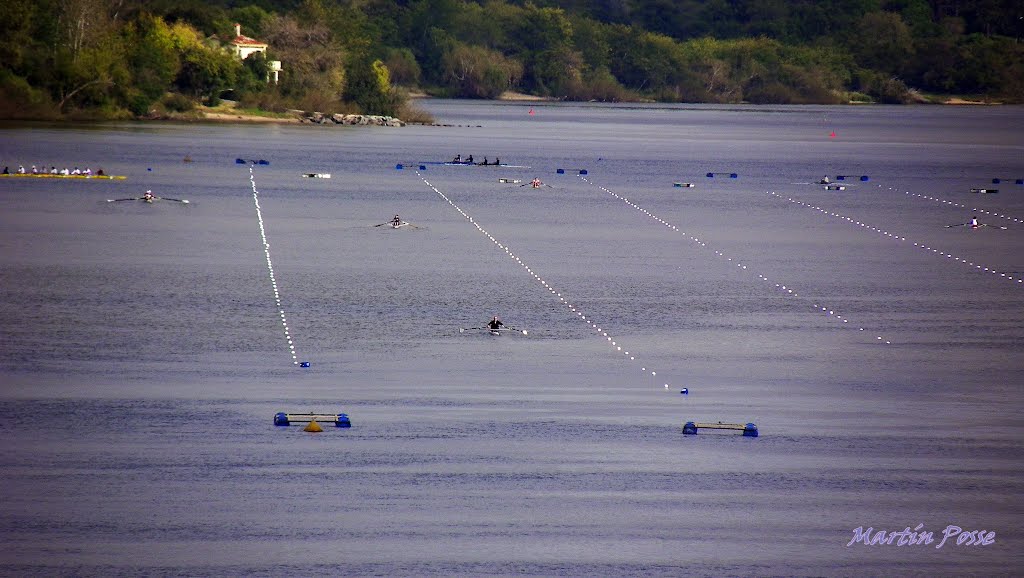 M...Posse...Pista del Campeonato Sudamericano de Remo Master. by Martin Posse