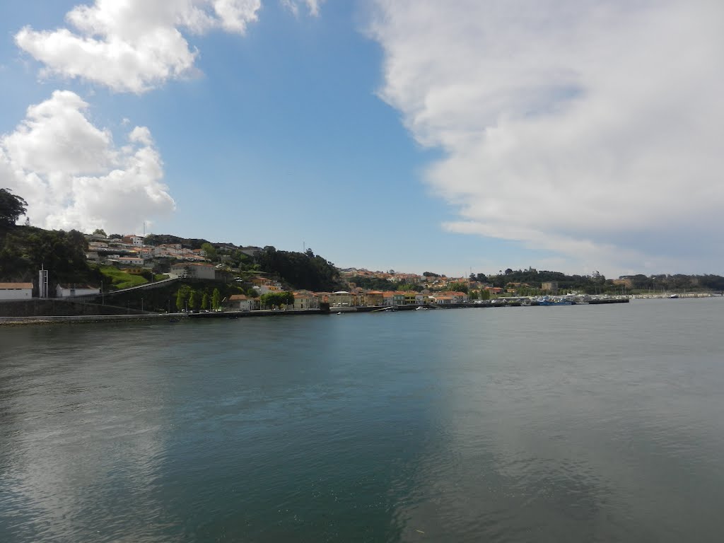 Douro river, Porto, Portugal by DanVictory