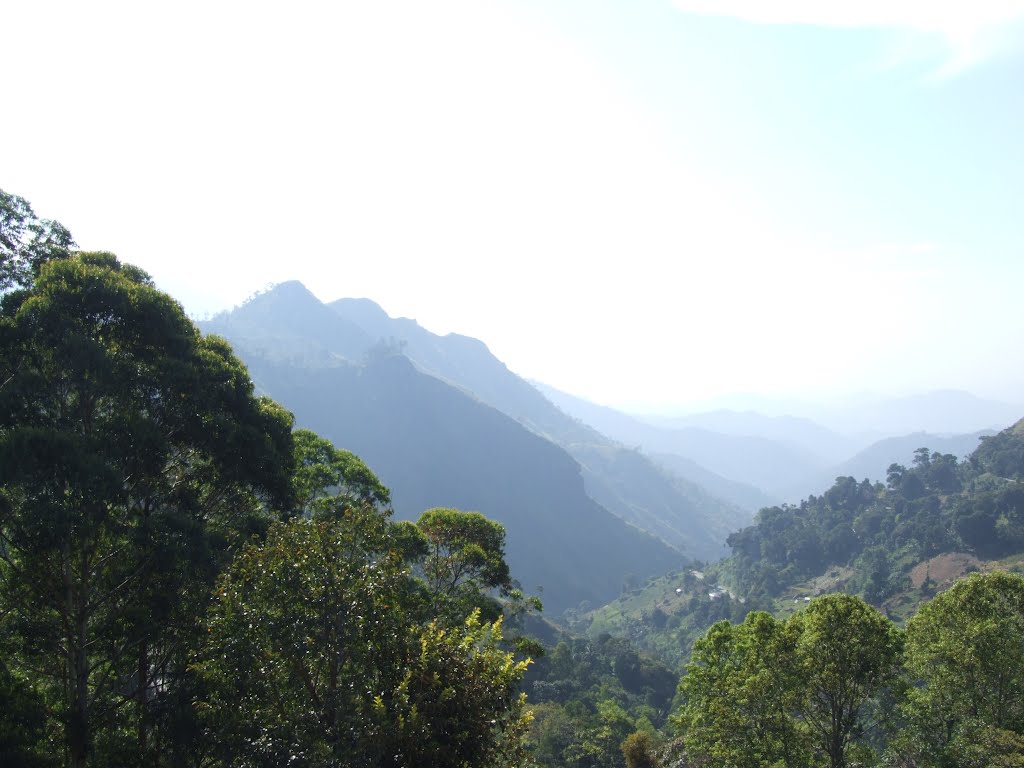 Ella Gap from Mountain Heavens Hotel by stewgould