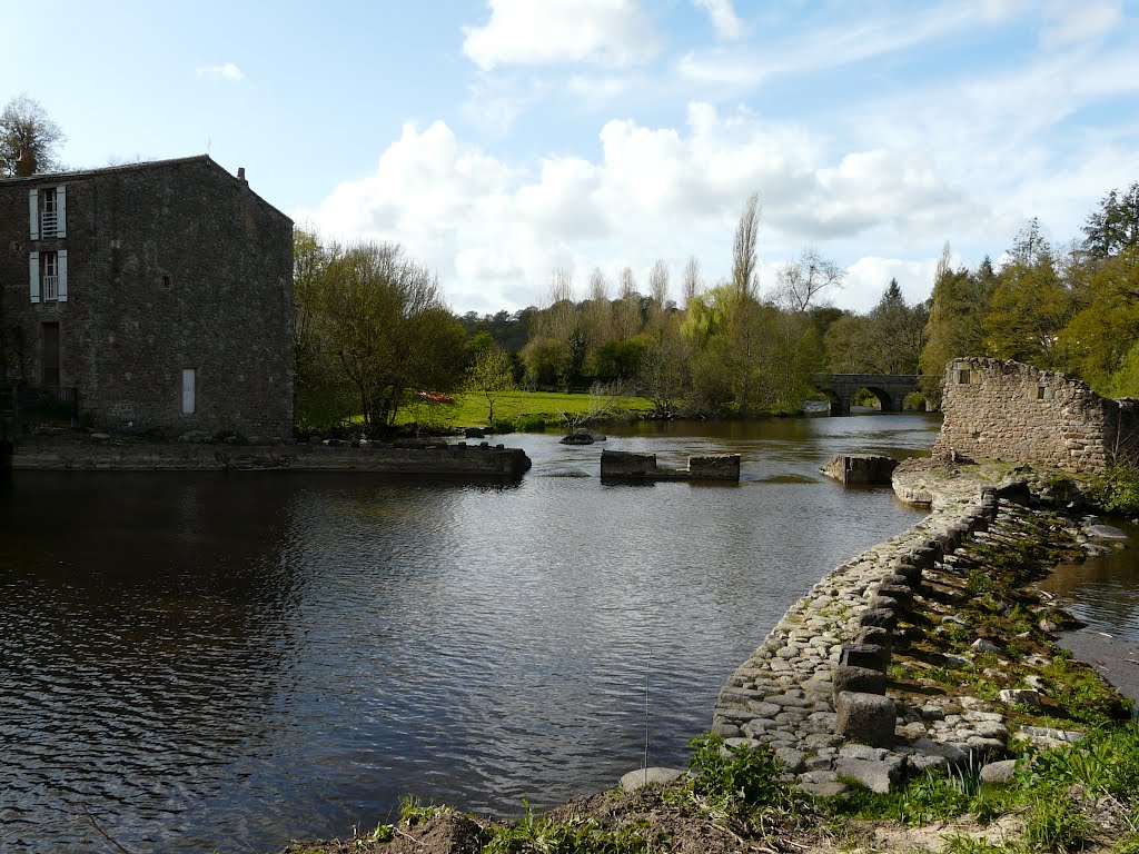 Saint-Aubin-des-Ormeaux & Mortagne-sur-Sèvre, le moulin de Grenon by tofil44