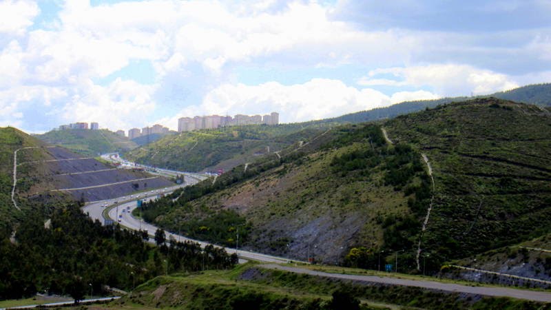 Bulutlar ve İzmir çevre yolu by Osman Ünlü