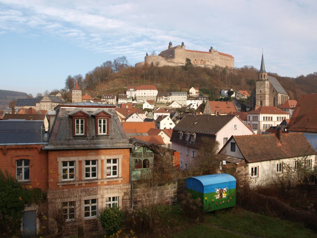 Herbstlicher Blick über Kulmbach zur Plassenburg by Reinhard Klenke