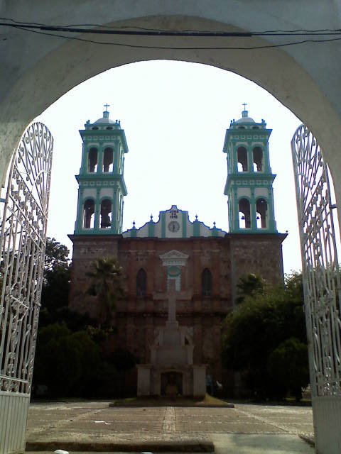 ENTRADA AL ATRIO CATEDRAL CIUDAD ALTAMIRANO by ALEJOSILVER