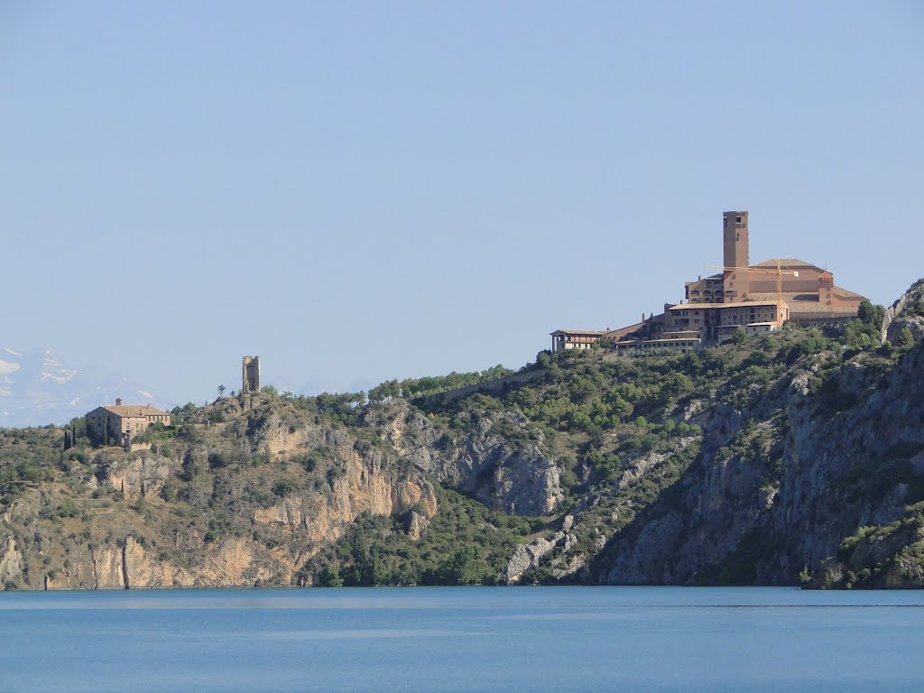 El Grado, Huesca, Spain by margayjavi