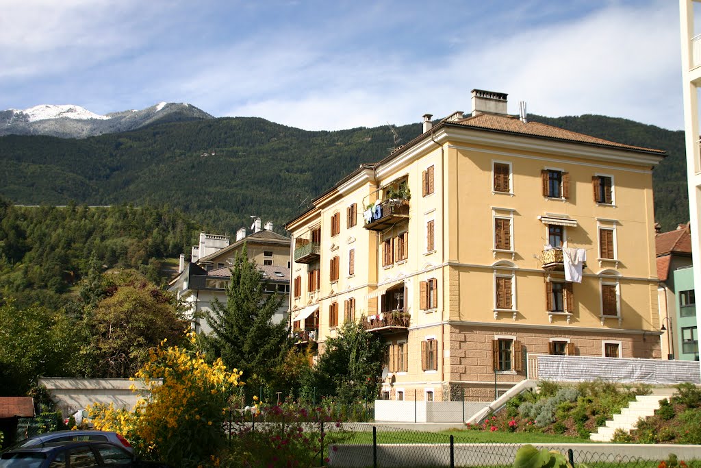 Innenstadtimpression Brixen by Andreas B. Otte