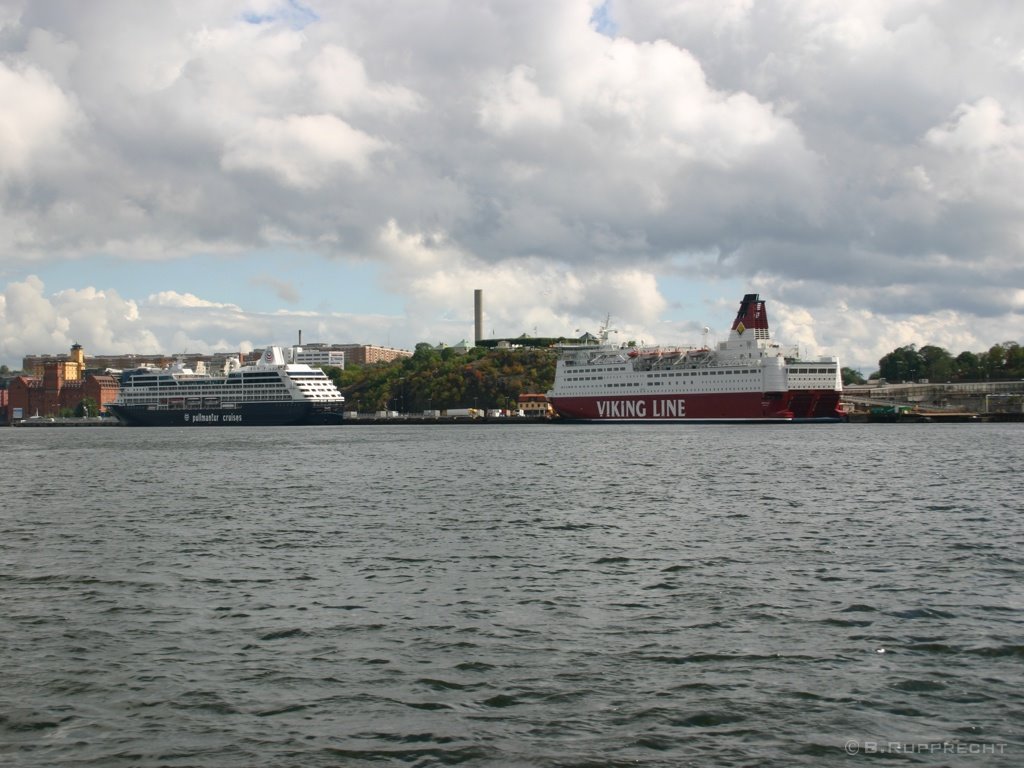 Ferryboats in Stockholm harbour, 2006, IMG_5840 by Bertram