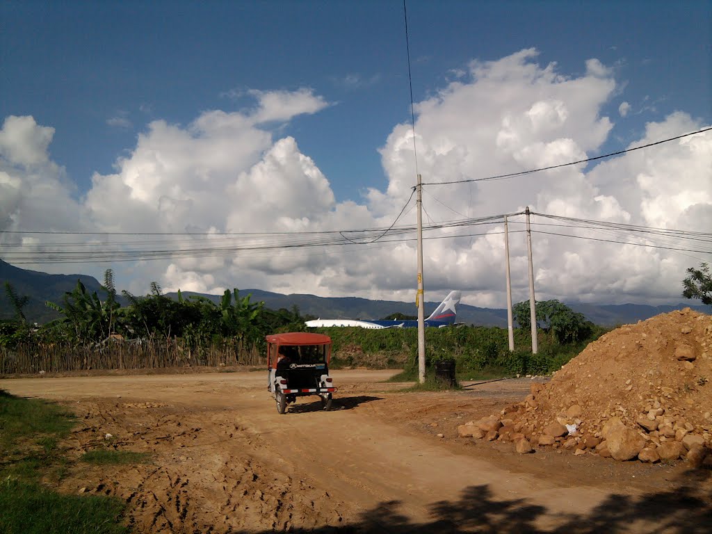 Lan, en la pista de despege. by AmacedoS