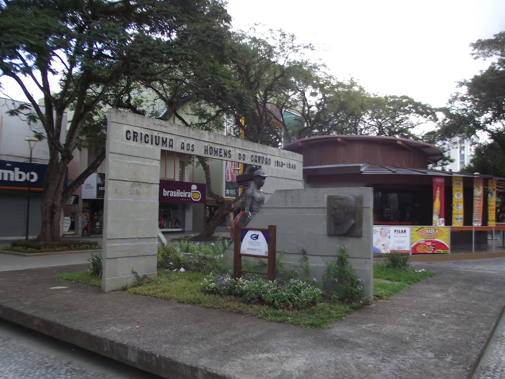 JC® - Criciúma - Centro - Monumento ao Mineiro by José Carminatti