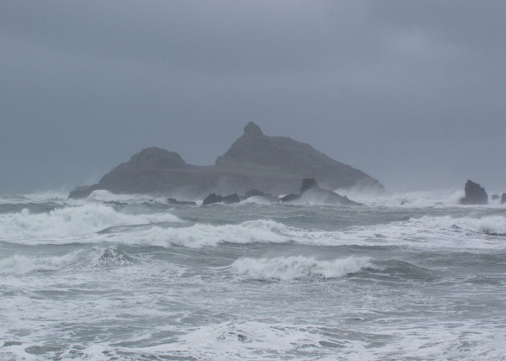 January sea and Castle Rock by bonser