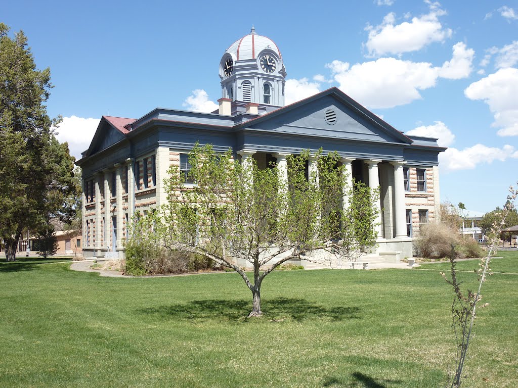 Jeff Davis County Courthouse by ragrpcc