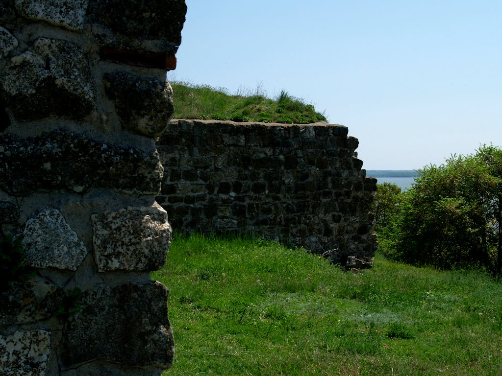 Cetatea Capidava / Fortress Capidava by dinuveronica