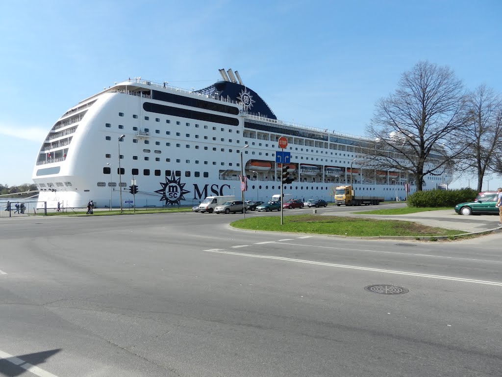 MSC Lirica in Riga by Andrey