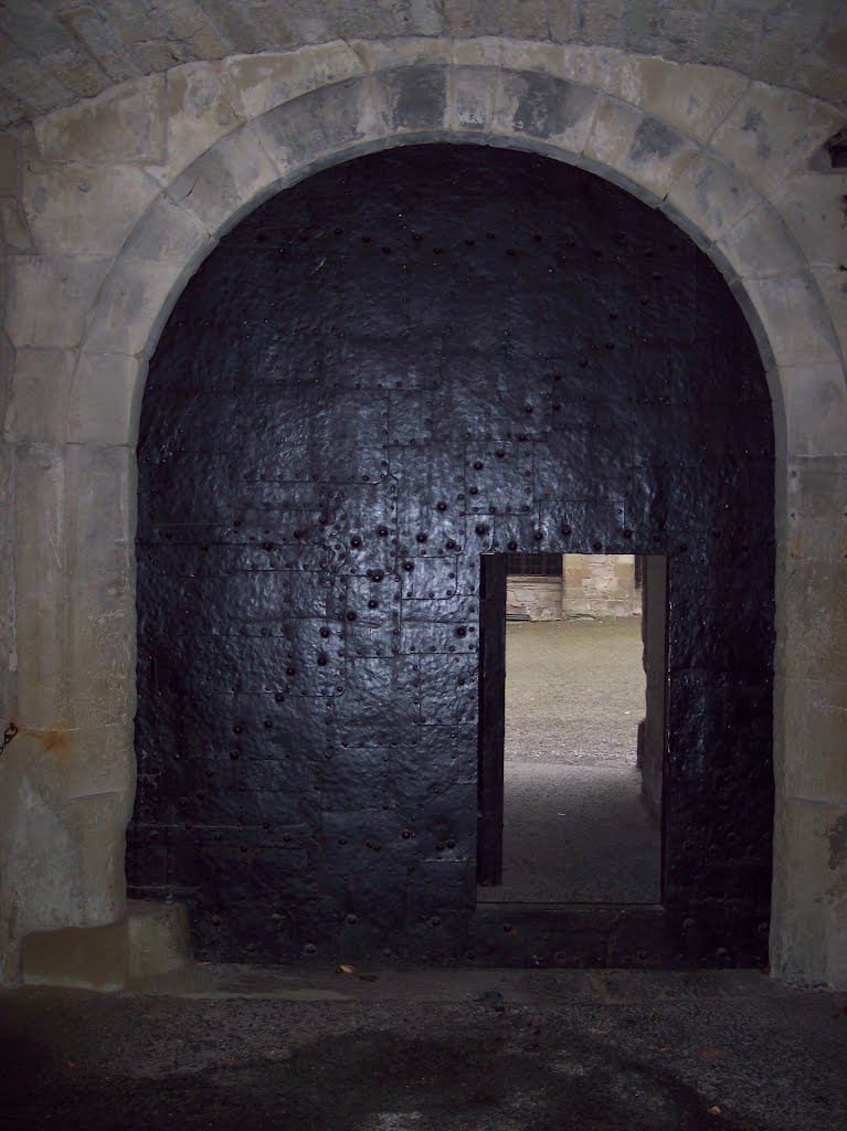 Porte du château de Neuenstein, Bade-Wurtemberg, Allemagne by TitTornade