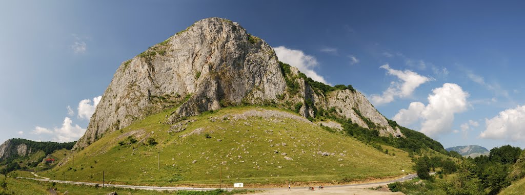 Zwischen Rimetea und Auid: Es folgt mit der Valisoarei Schlucht gleich der nächste landschaftliche Leckerbissen. by Twofolwer_24