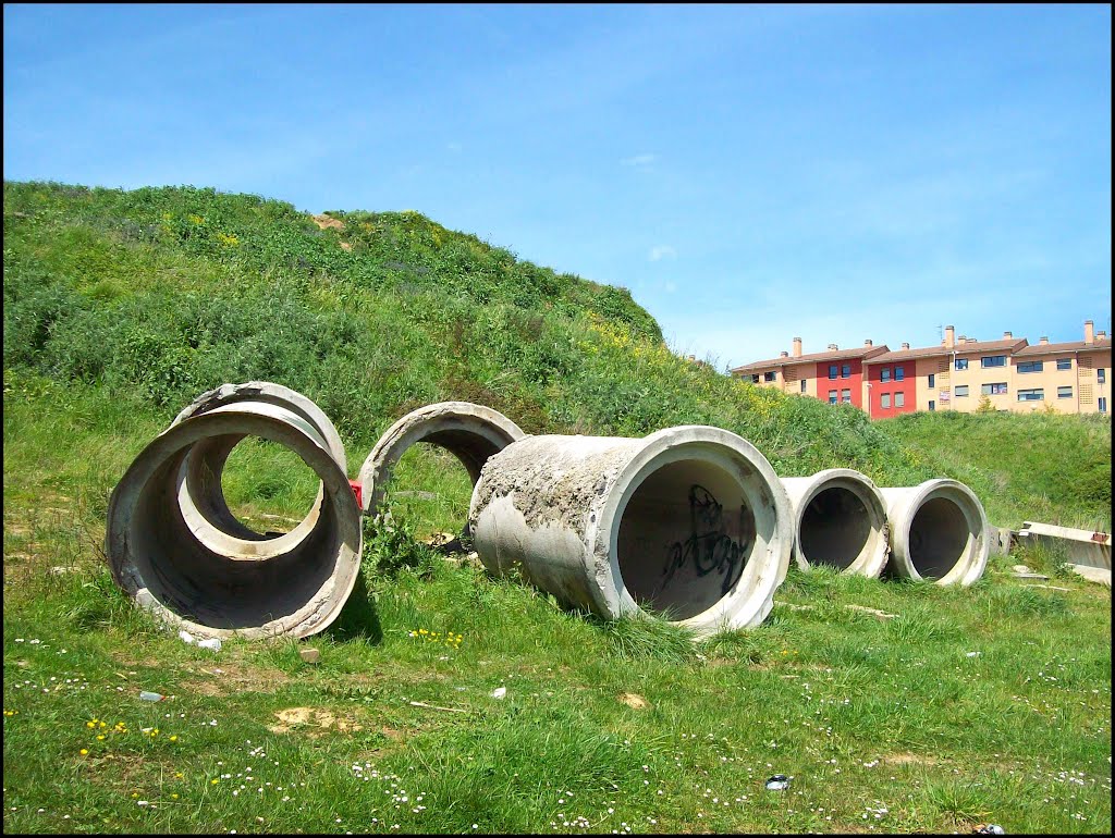 Tubular bell by Jose Crespo