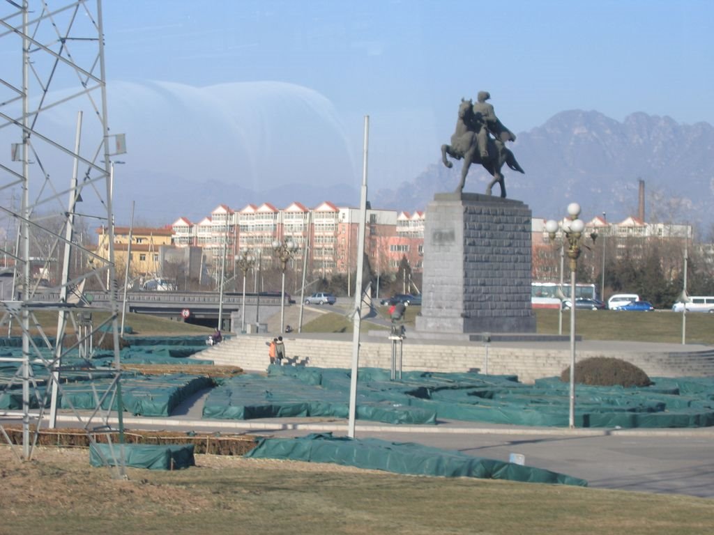 Monument of People's Emperor by Tohuchar