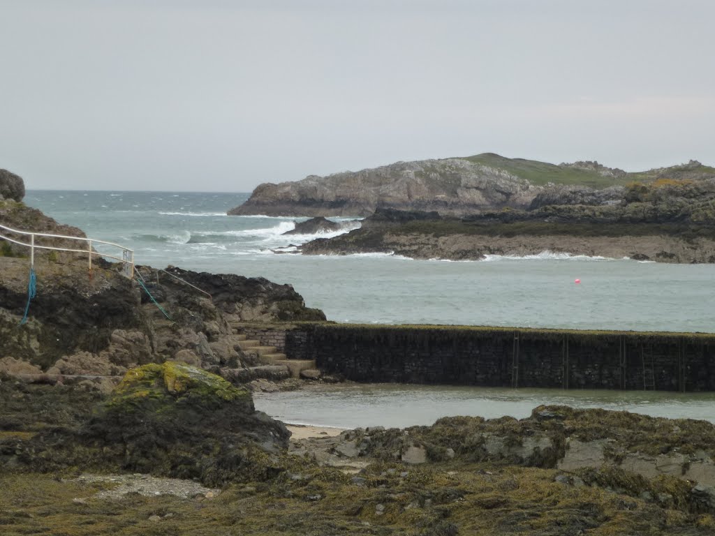 Cemaes Bay by Peter Hodge