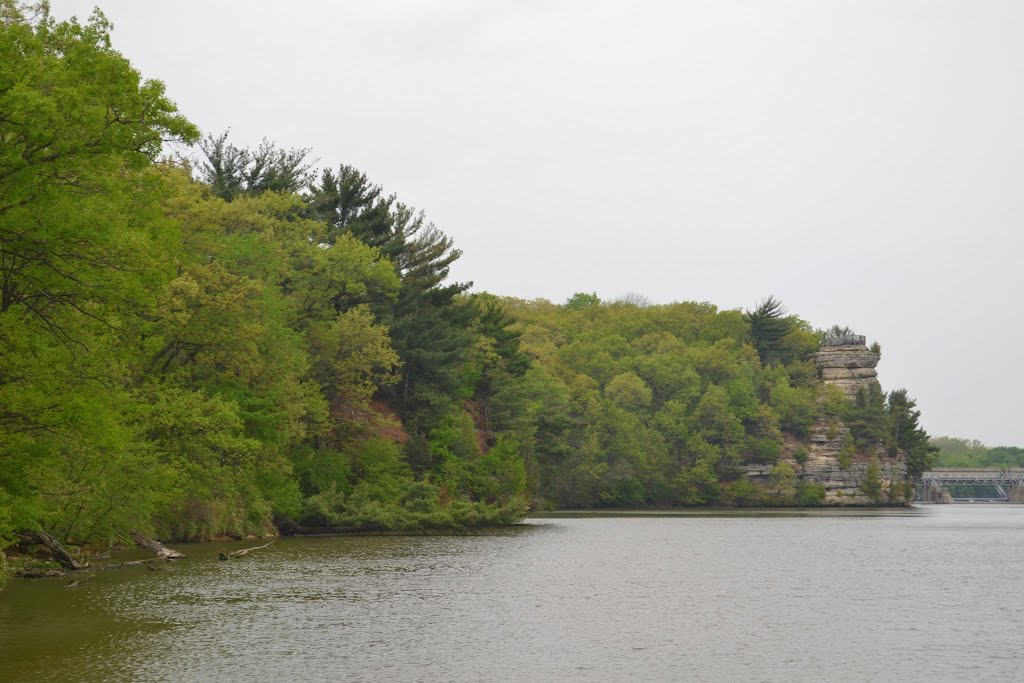 Starved Rock by conradthedog