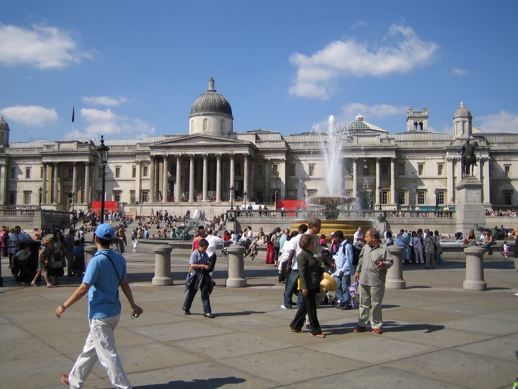 Trafalgar Square & The National Gallery by Andrusha1701