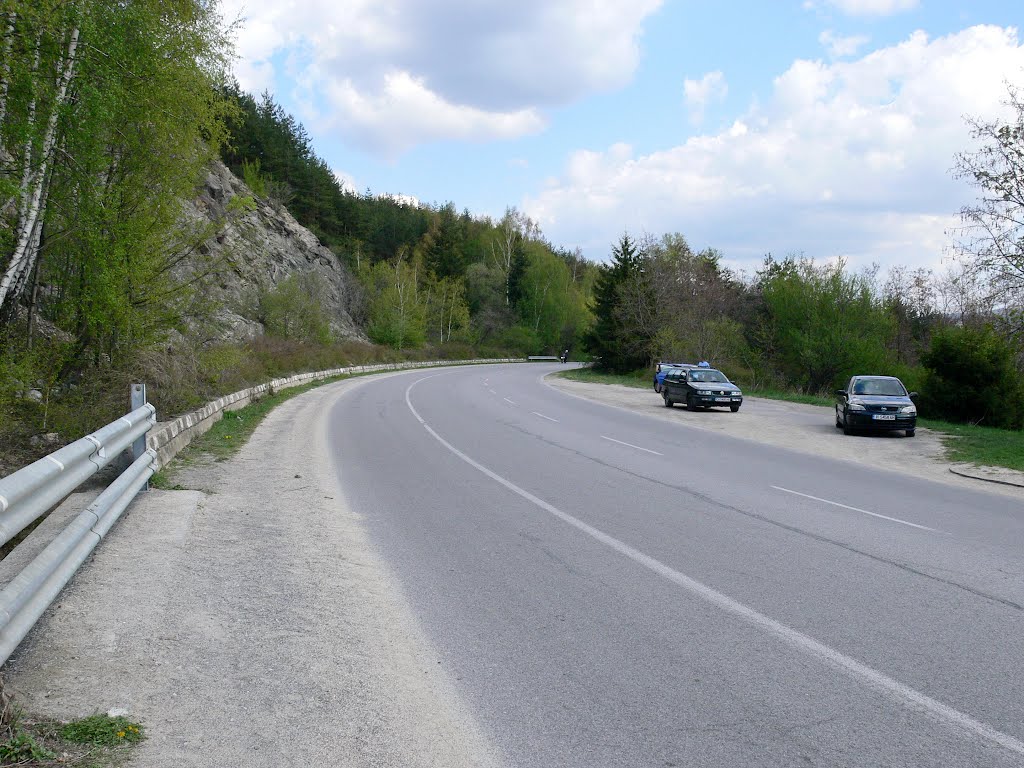 Parking, Road E-871, Bulgaria by Nenko Lazarov