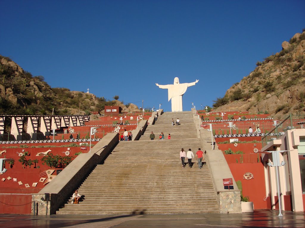 Cristo en el Portezuelo by Carolina Montes