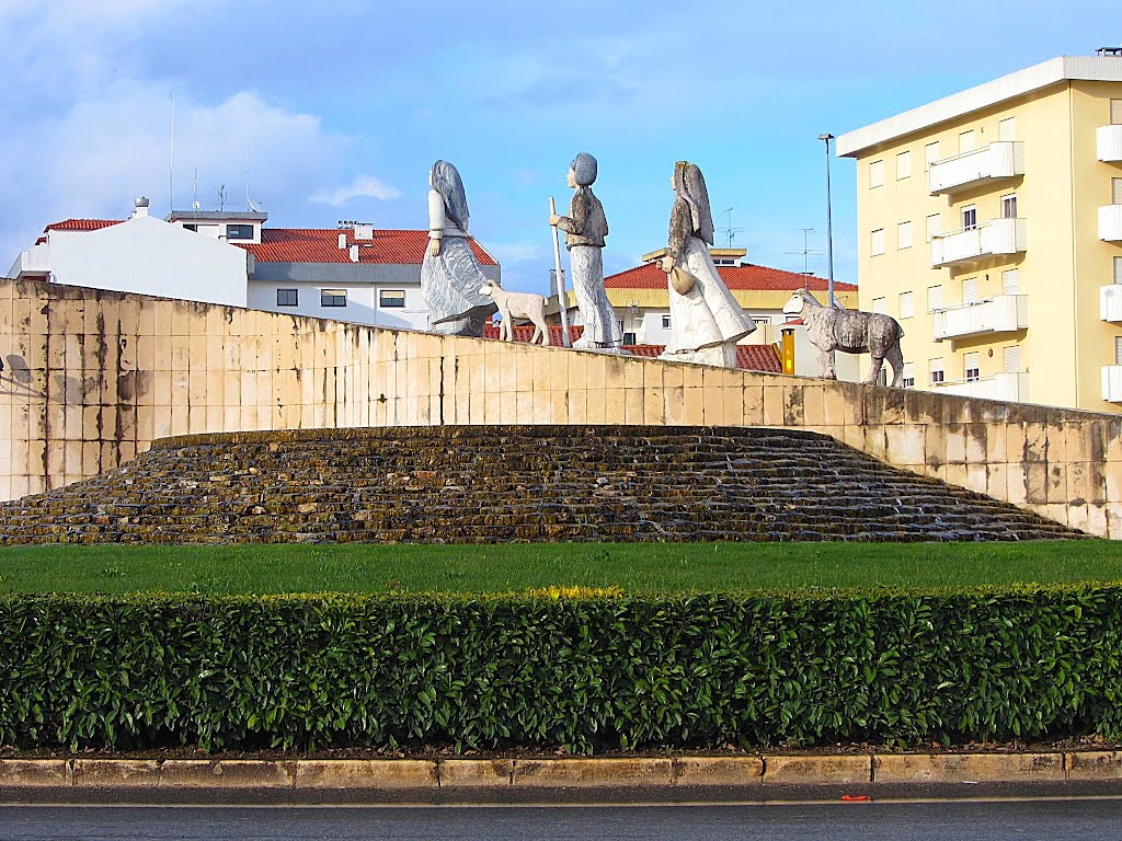 Monumento entrada en Fátima < Francisco Jacinta y su prima Lucía >Portugal by Alodiarg