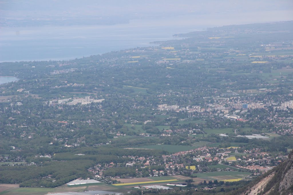 View on the Bassin Lemanique from Le Grand Piton by Björn S.