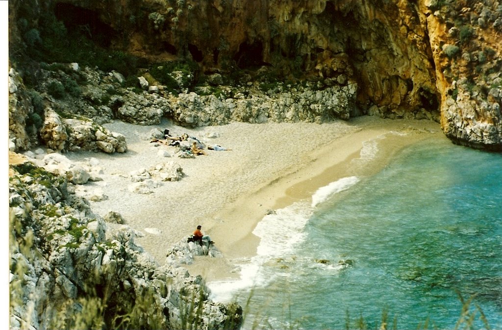 Riserva dello Zingaro prima caletta by Ezio Massa