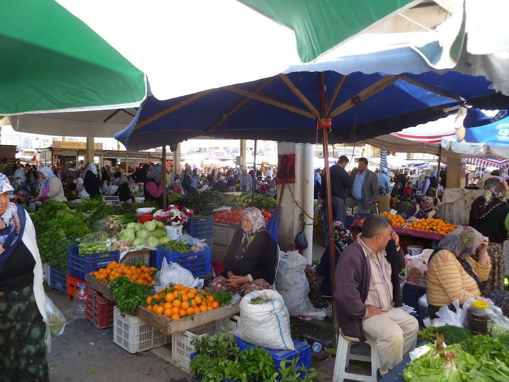 Grote markt Manavgat by Hans Udo