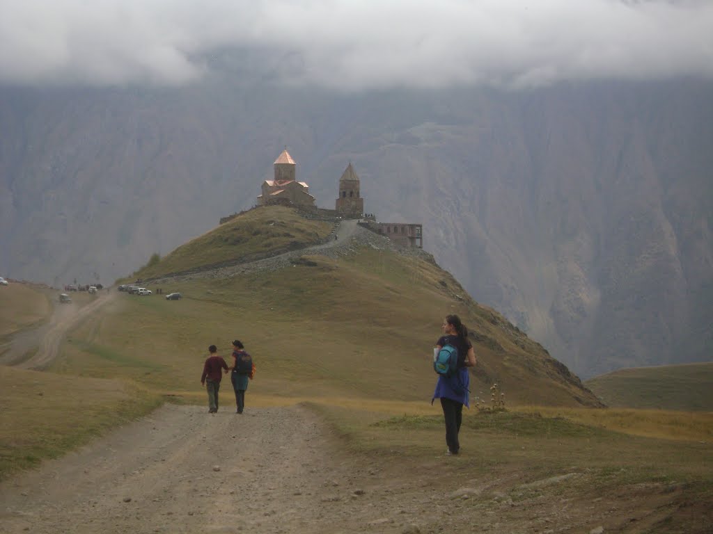 Stepantsminda-Sameba, Georgia by levani gogoladze