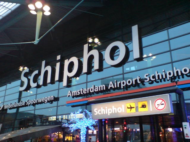 Schiphol Airport by andybgoode76