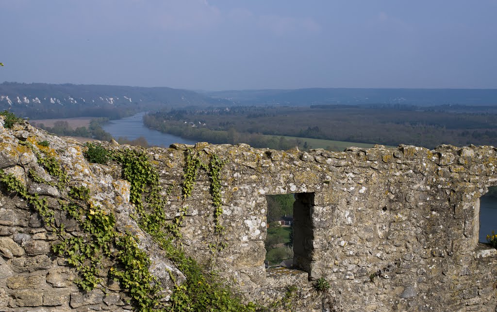 La Roche Guyon by EricKien