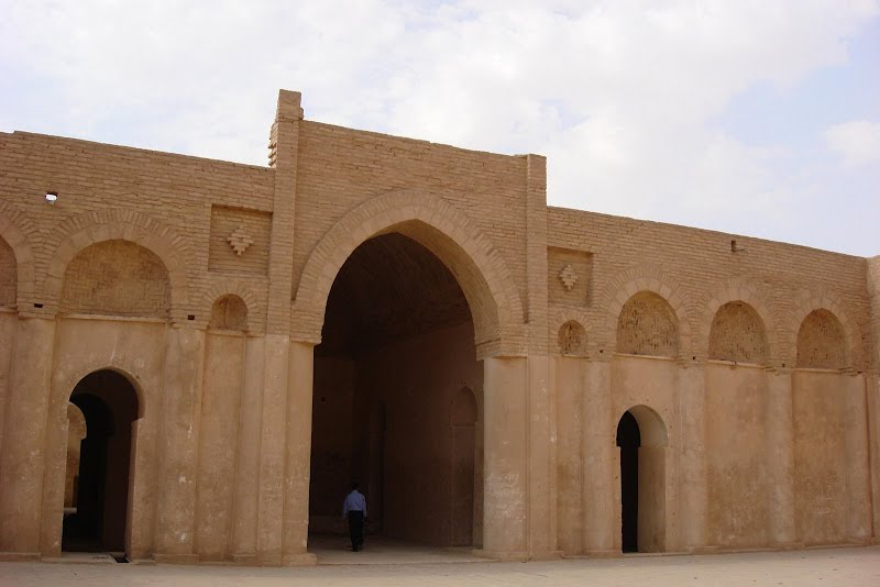 Al-Ukhaidir Fortress حصن الاخيضر by Robert Langdon