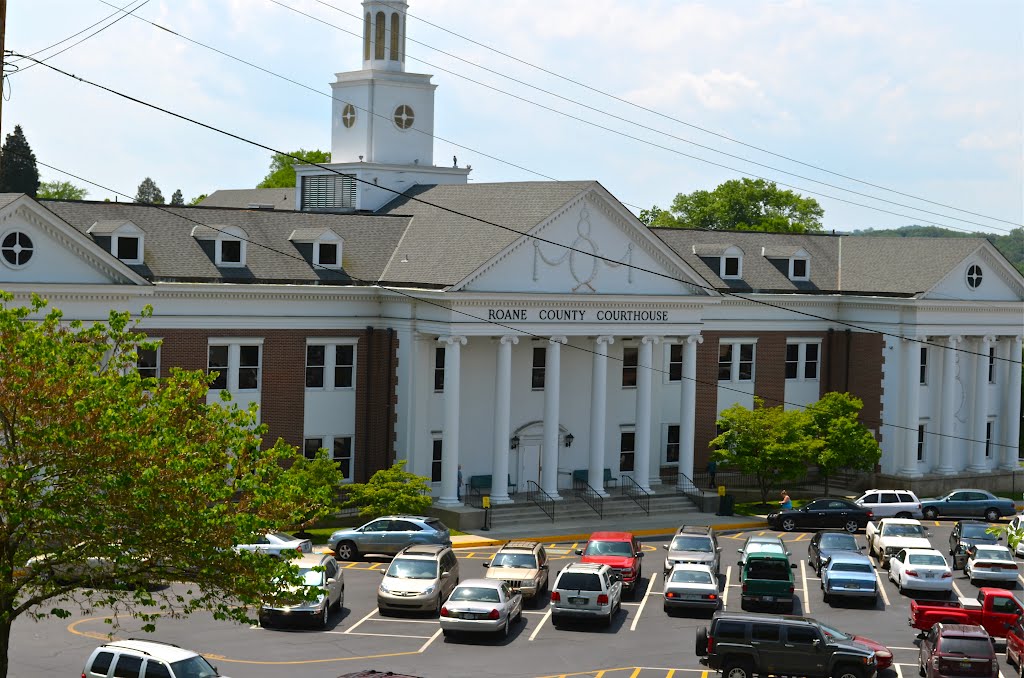 Roane County Courthouse, Kingston, Tennessee by Buddy Rogers